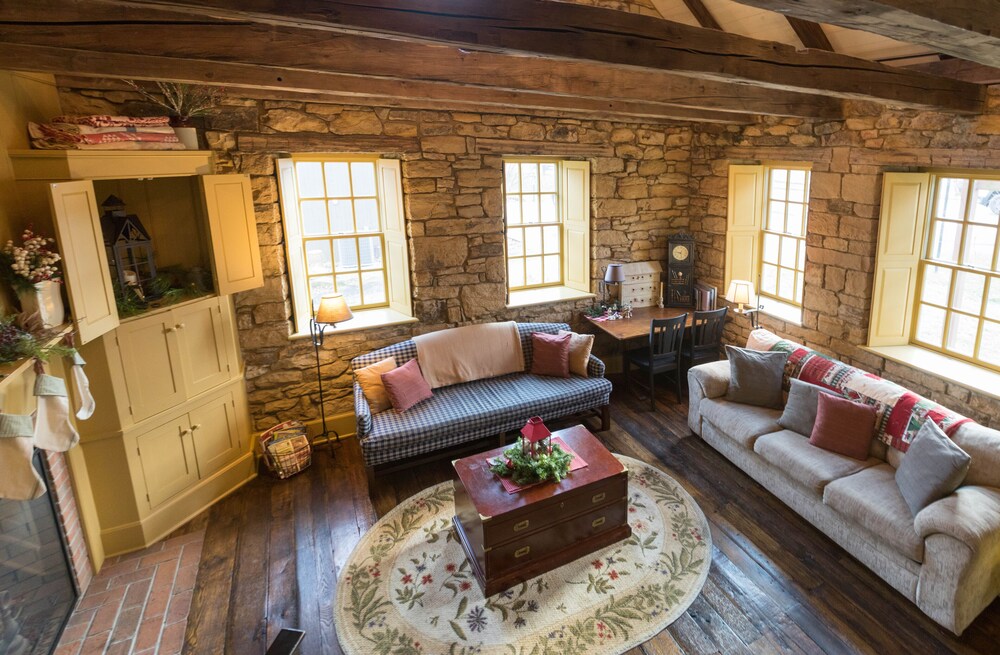 Peaceful, Spacious, Historic Stone Cottage Getaway