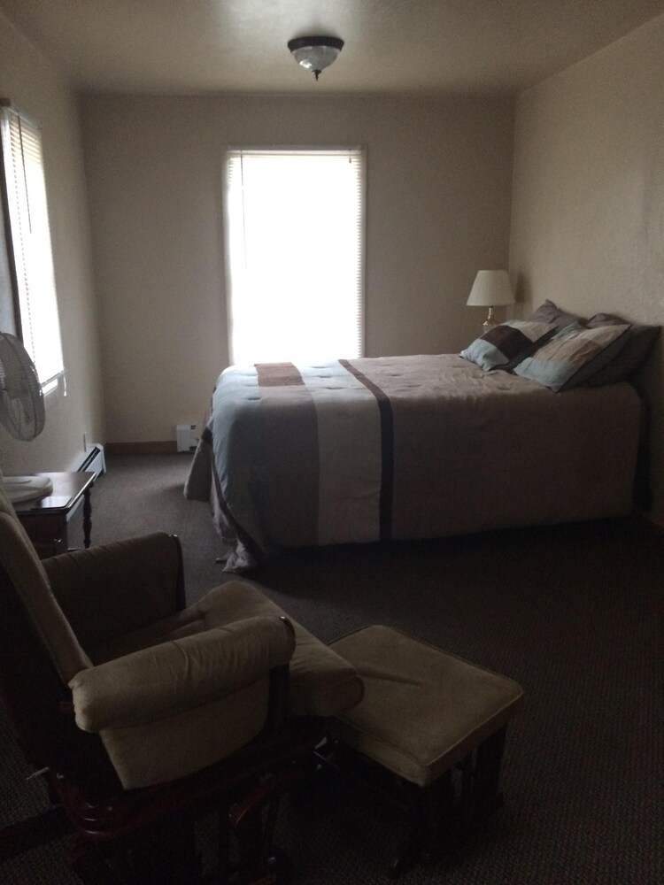 Very Comfortable Peaceful Cabin in the Foothills of the Sangre'near