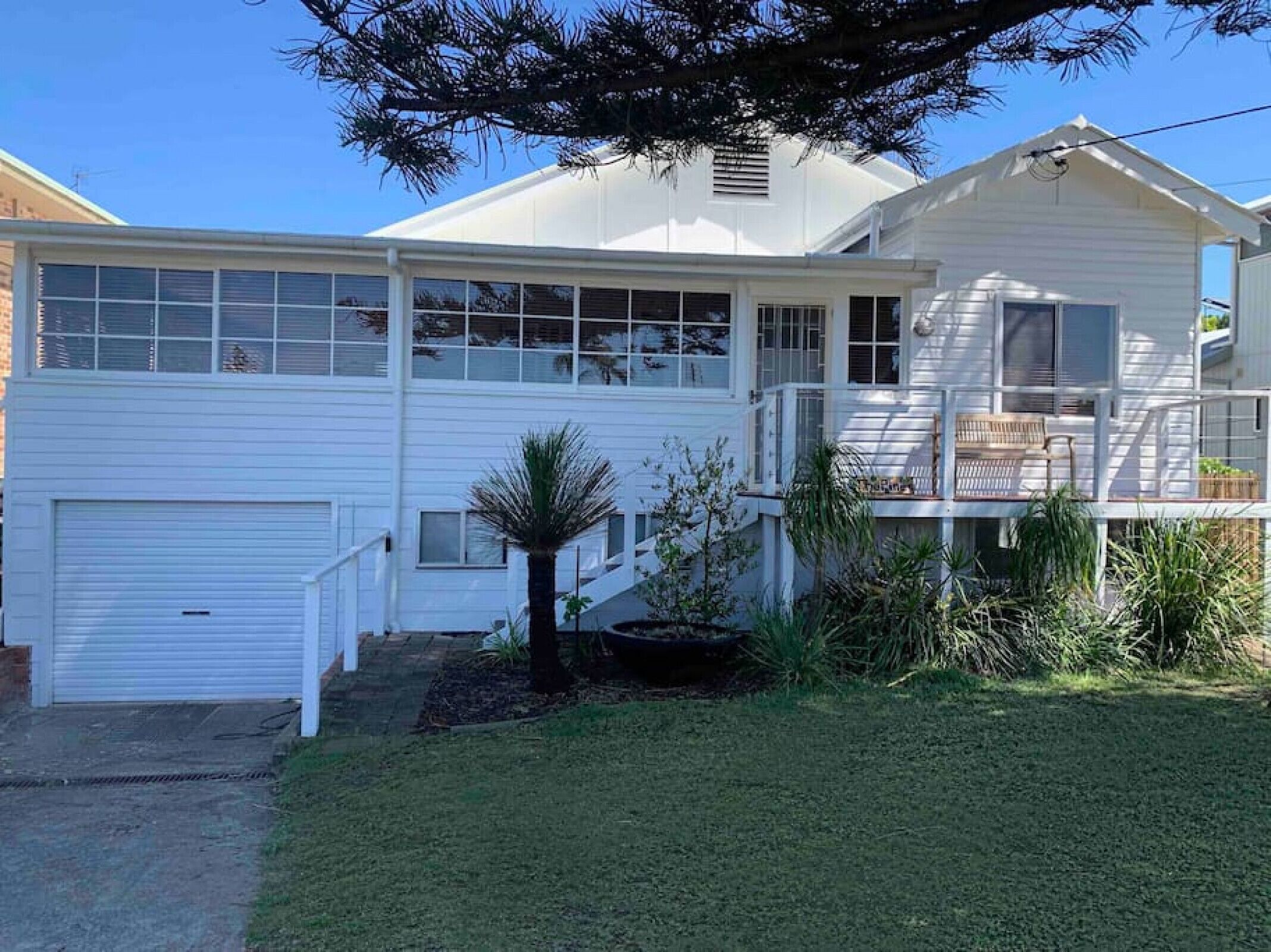1932-beachside Timber Home