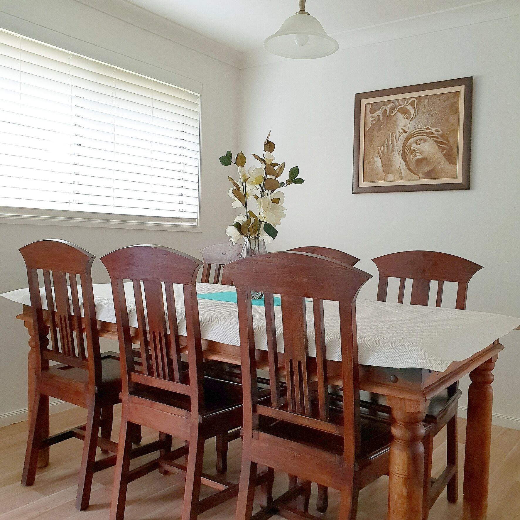 Spacious Beach House close to everything