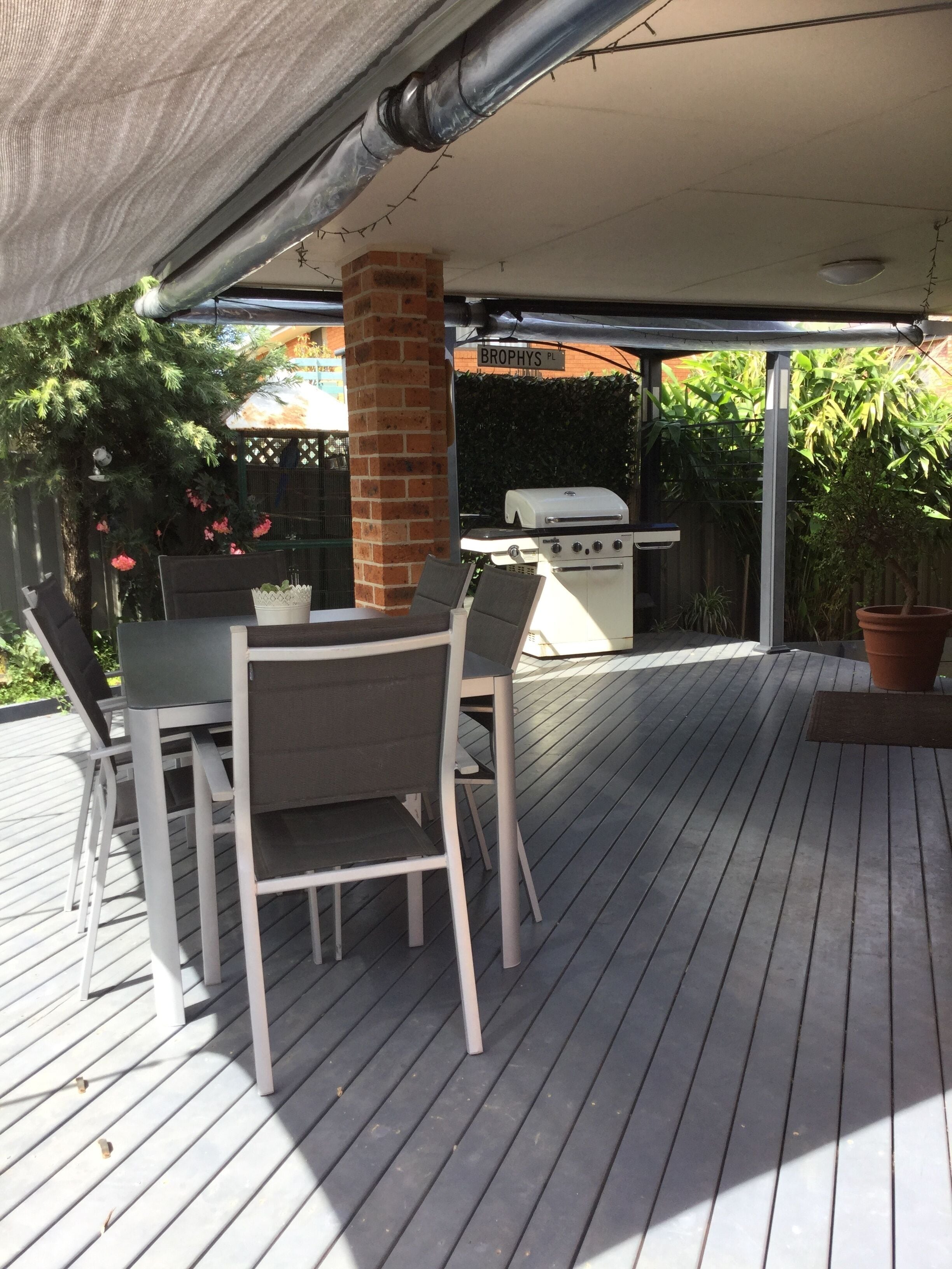 Spacious Beach House close to everything