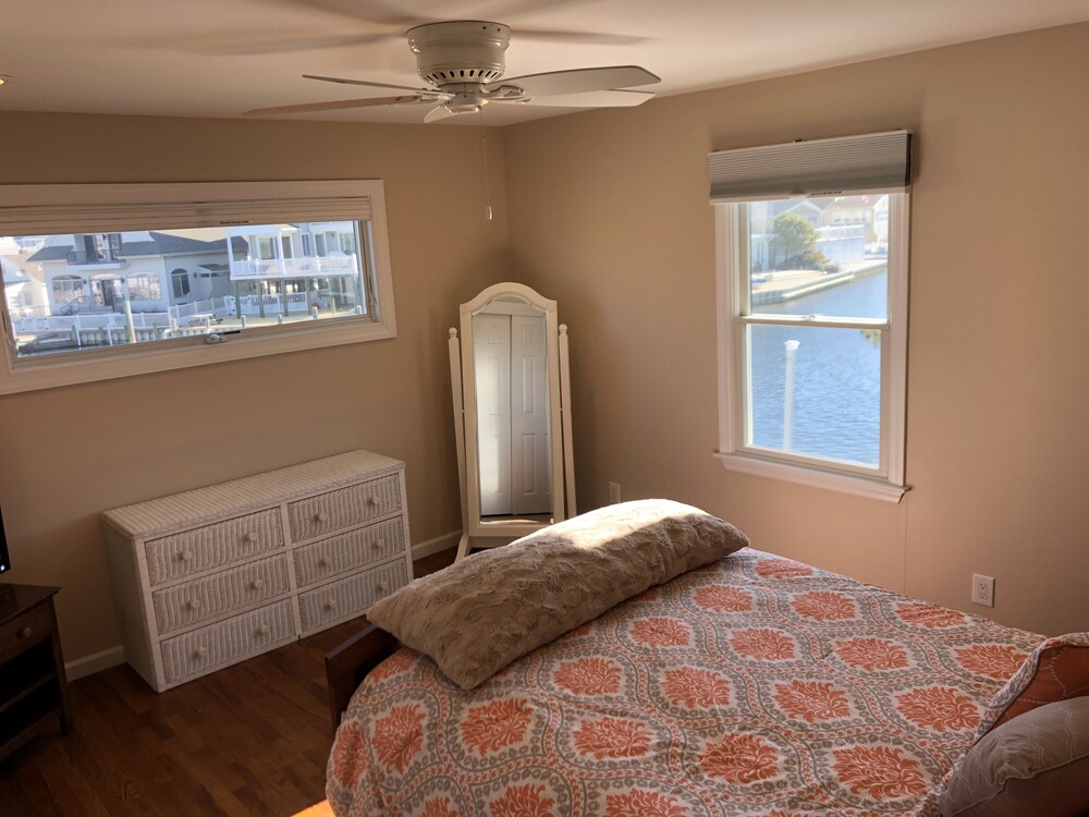 NORMANDY BEACH LAVALLETTE JERSEY SHORE ON BAY WITH PRIVATE BEACH