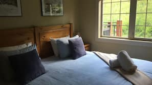 2 bedrooms, iron/ironing board, Internet, linens