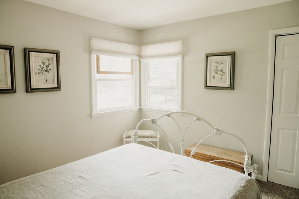 Peaceful and Spacious home in Culdesac within walking of downtown