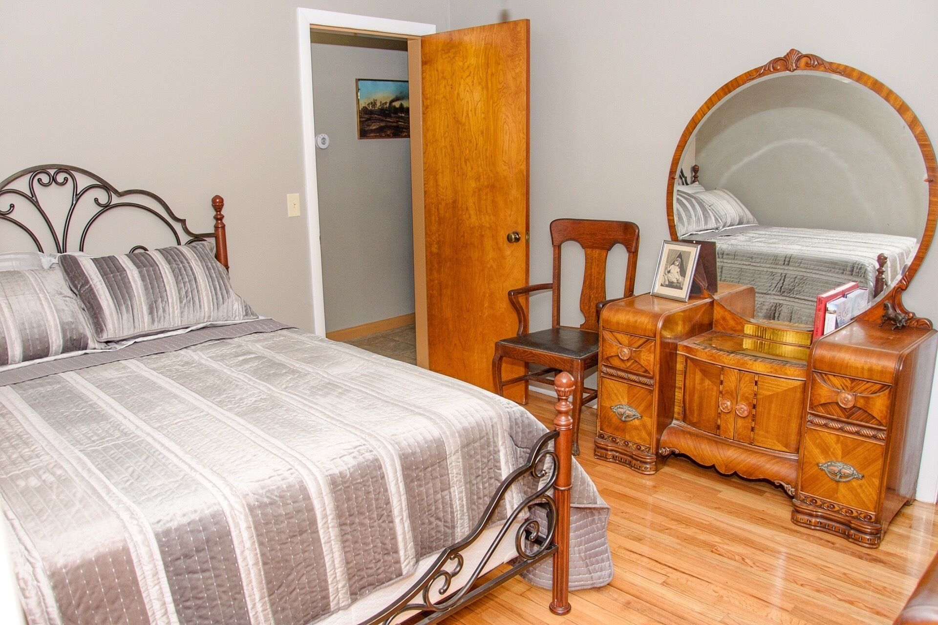 Charming Vintage 3B Home less than 5 miles from PVD airport in Providence, United States