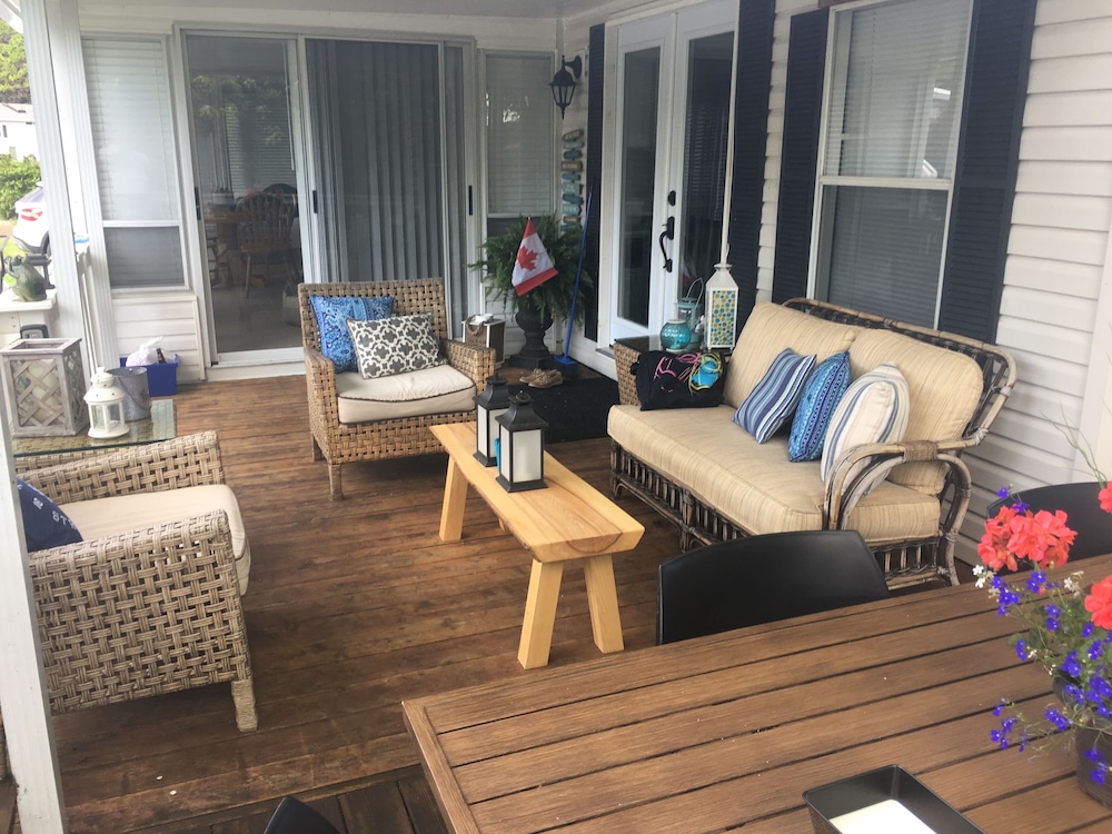 Spacious cottage at Sherkston Shores Resort in Port Colborne Best