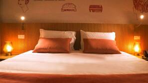 Minibar, coffre-forts dans les chambres, bureau, rideaux occultants