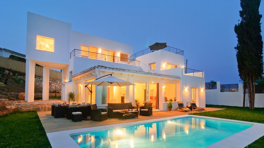 Brand new Villa El Rosario