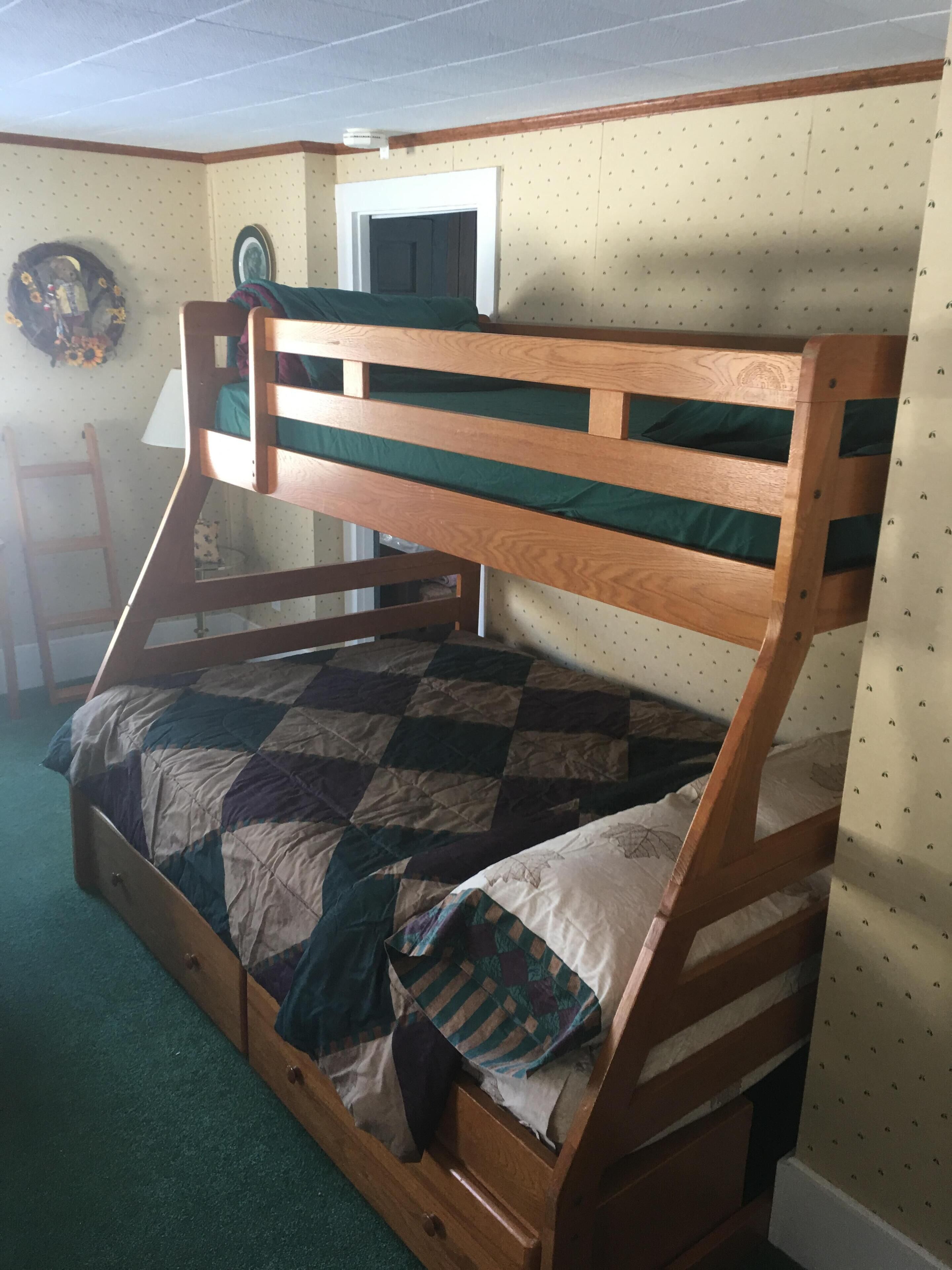 Adirondack Retreat Views Over 100 Miles Hottub Pool Sleeps 20 2021 Room Prices Deals Reviews Expedia Com