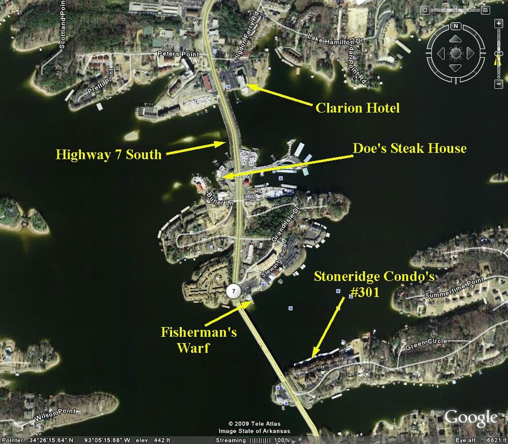 Lake Hamilton 3 Bedrooms 2 Bathrooms Gated Lakefront Condo