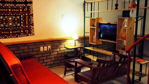 TV, biblioteca musical, videoteca