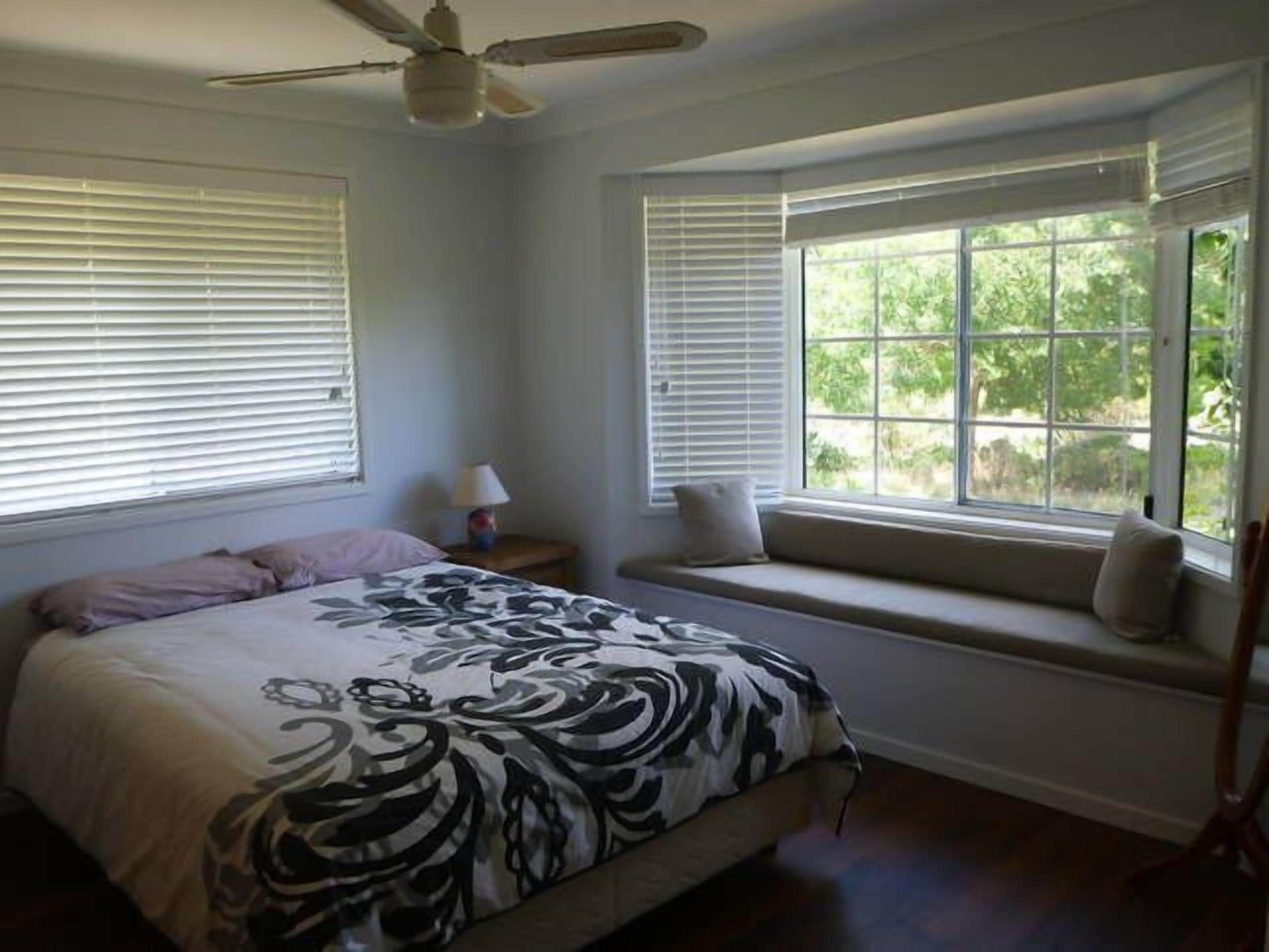 Country Music accommodation- Kingswood