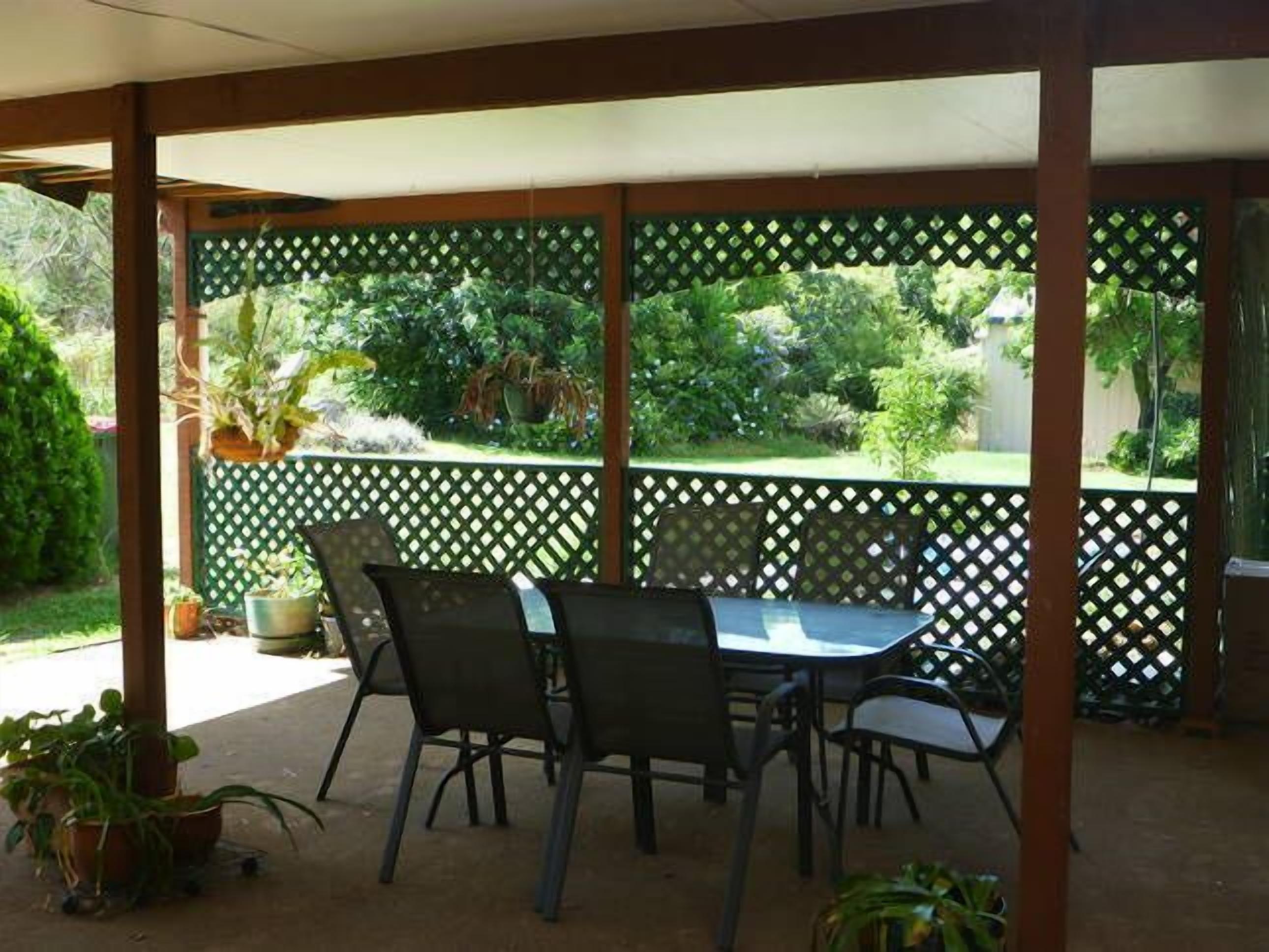 Country Music accommodation- Kingswood