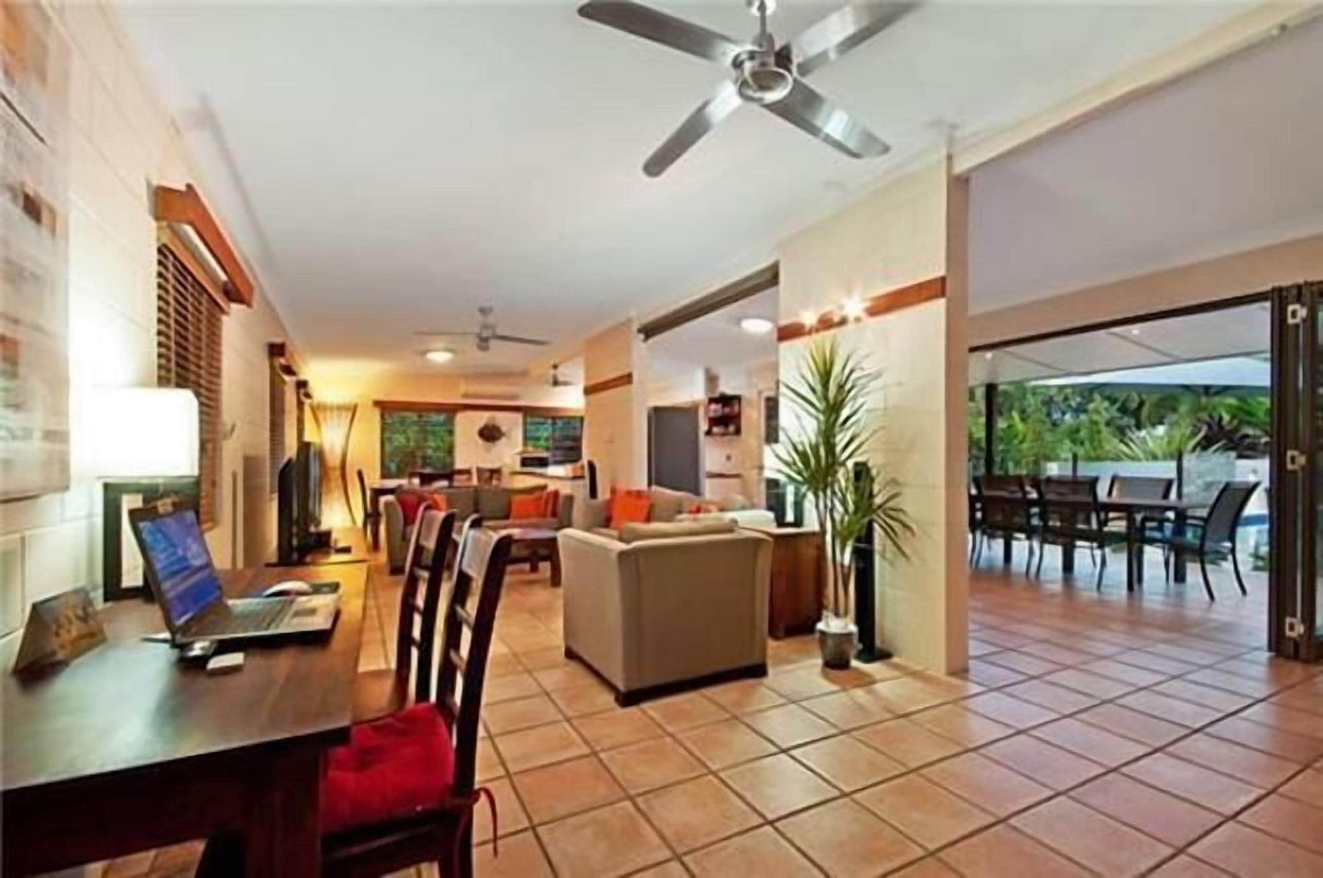 The Last Resort - Palm Cove