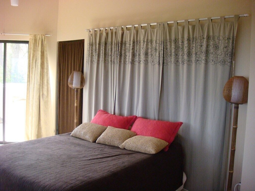 La Luxuria Executive Villa **** HIGHEST RATED AND BEST DEAL IN THE