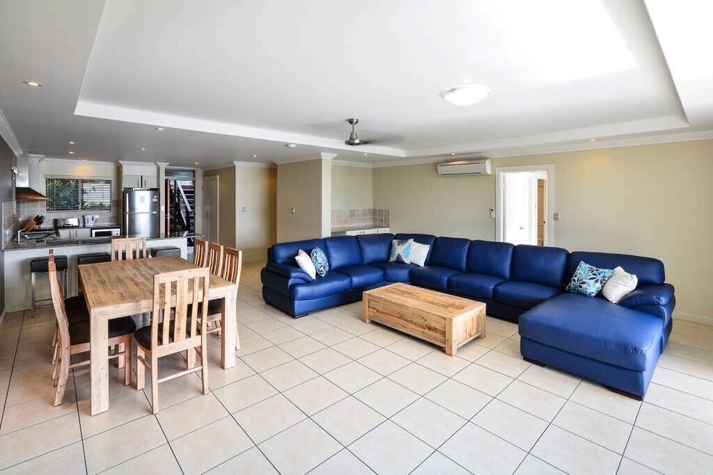 Blue Water Views 9 - Seaview Apartment on Hamilton Island