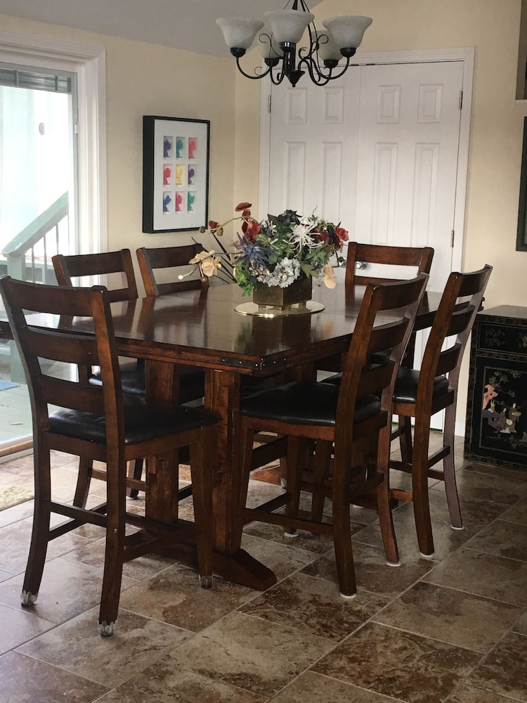 Margaritaville at Lake of the Ozarks pet Friendly Osage Beach, Missouri