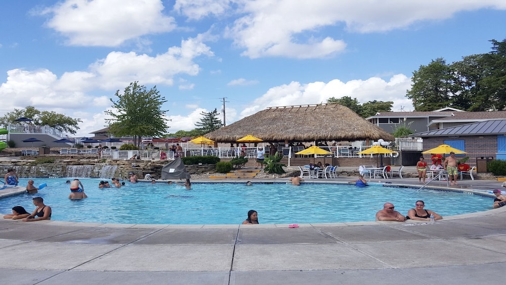 Margaritaville at Lake of the Ozarks pet Friendly Osage Beach, Missouri in Osage Beach Best