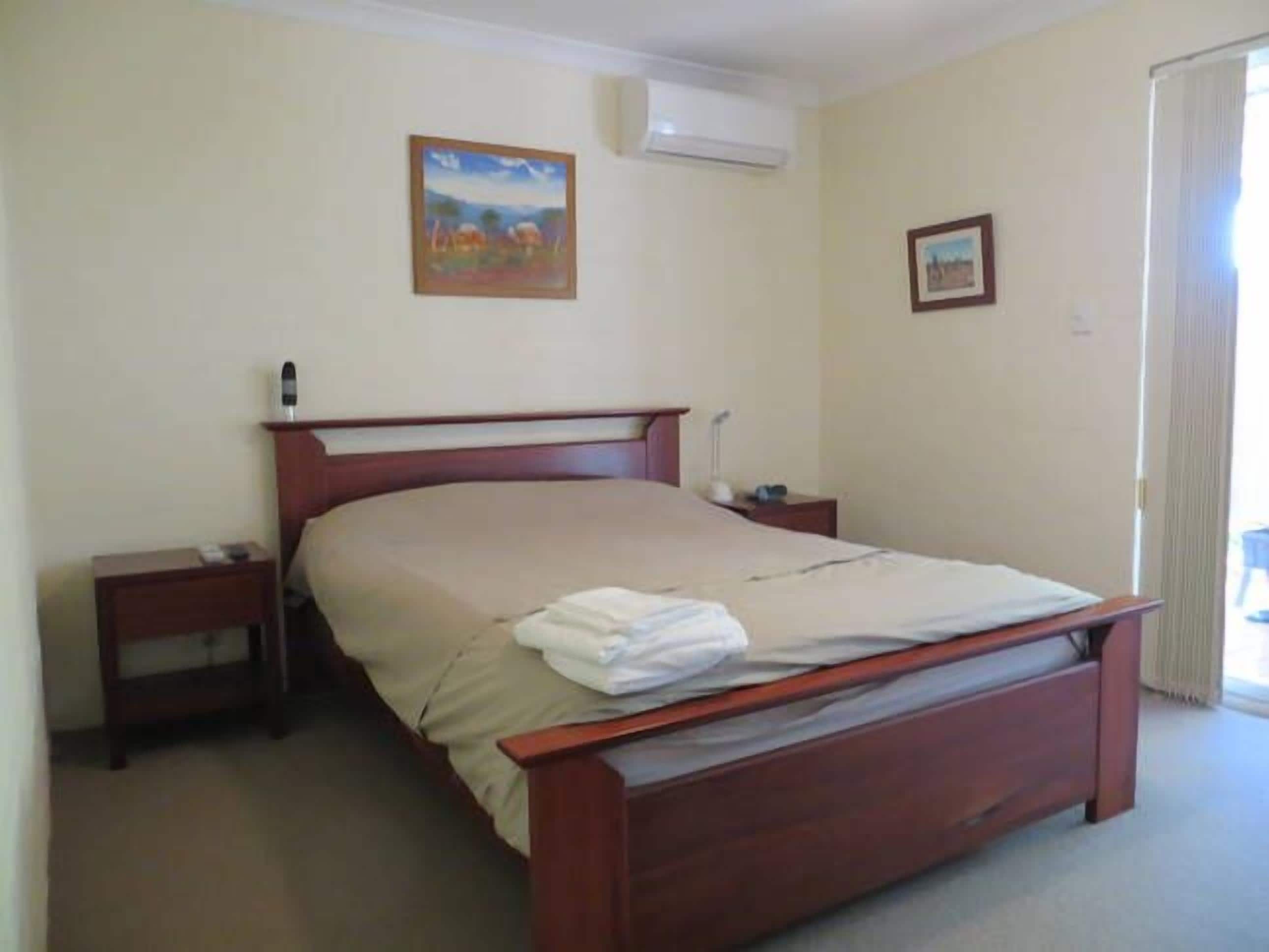 Jane's  Beach House - Bed linen supplied - Pet Friendly - No cleaning fees
