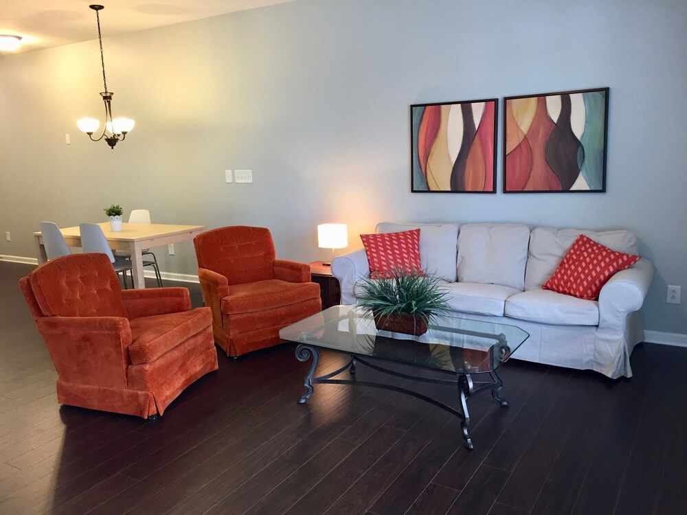 Cornelius Condo, centrally located Cornelius 2024 Prices Vrbo