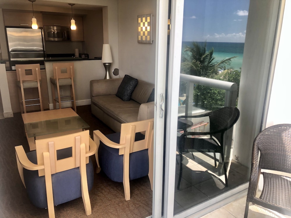 LUXURY CONDO ocean view, Special rates for monthly rentals