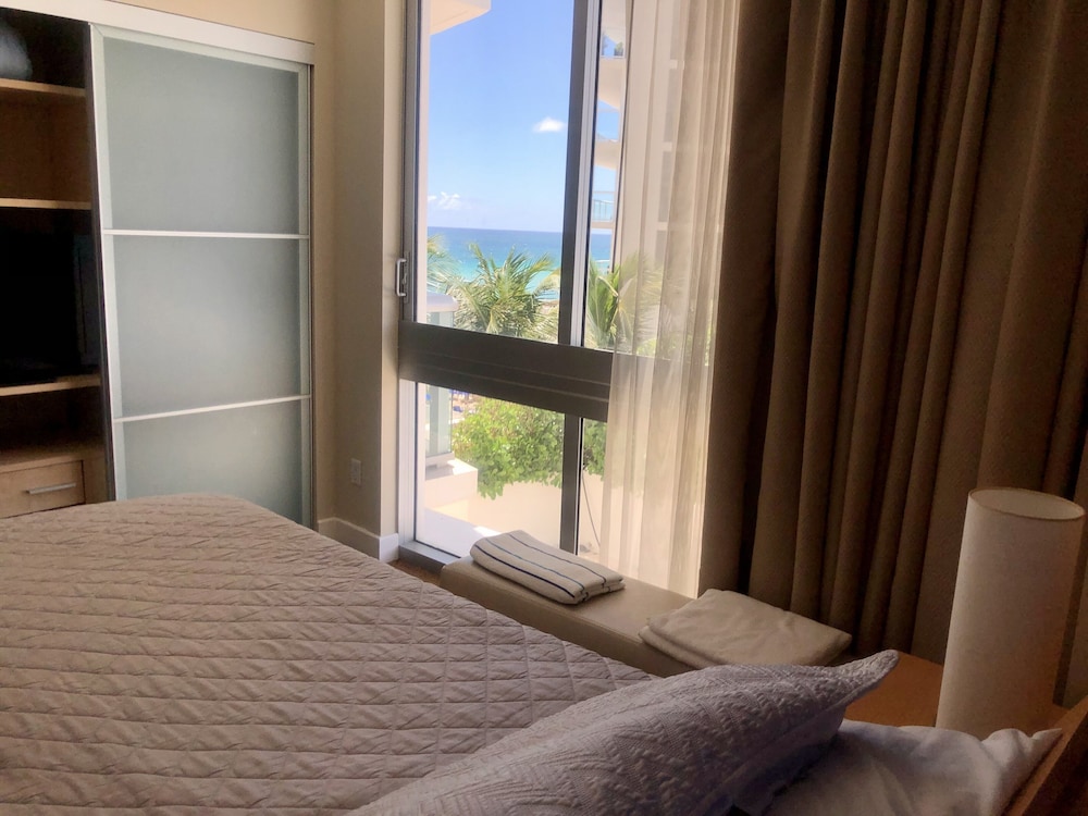 LUXURY CONDO ocean view, Special rates for monthly rentals