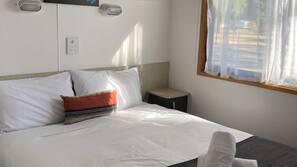 2 bedrooms, free WiFi, linens