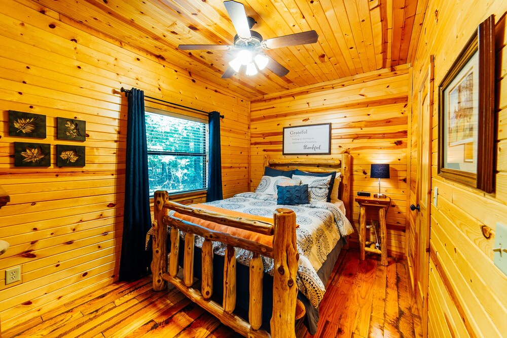 Bella Notte is located on private wooded acreage just outside the