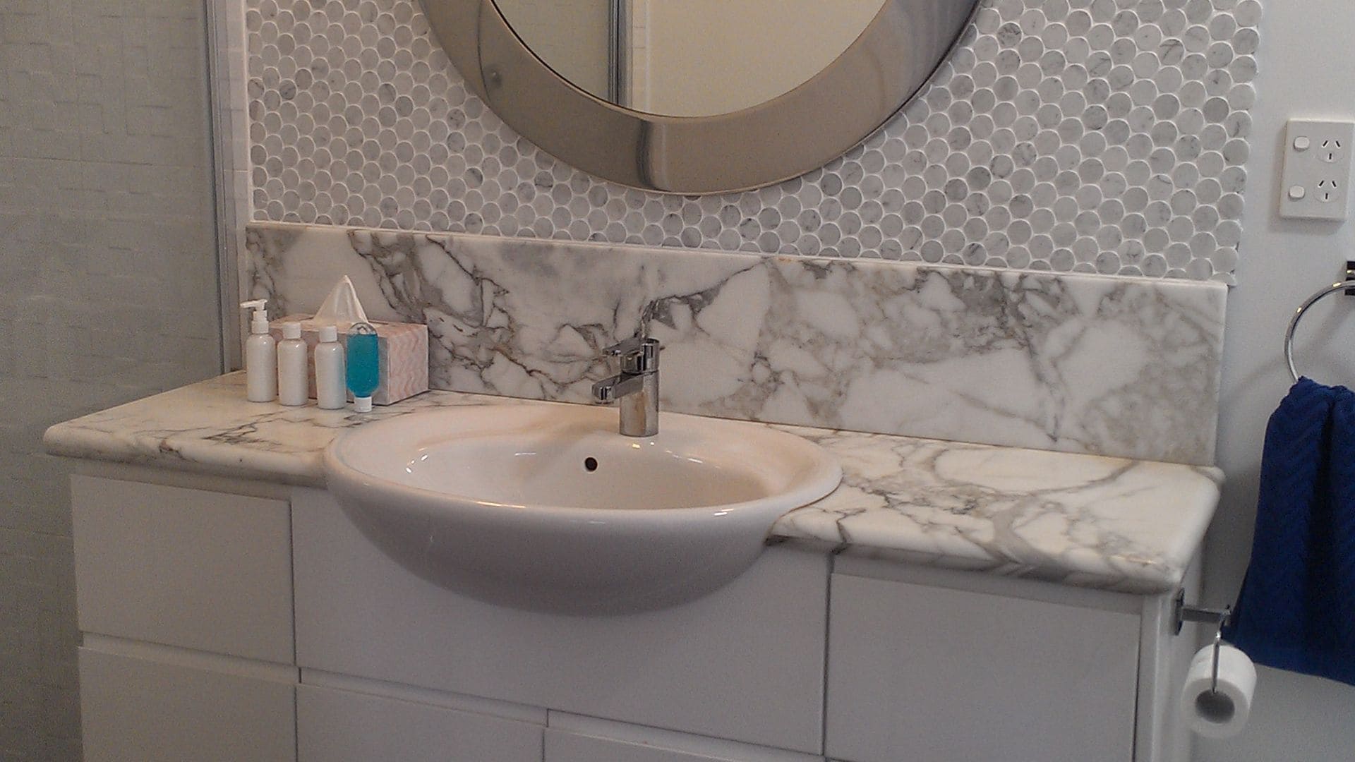 The Coast Shack - Steps to Broadwater,beach,cafes, Unlimited Wifi, Air Con