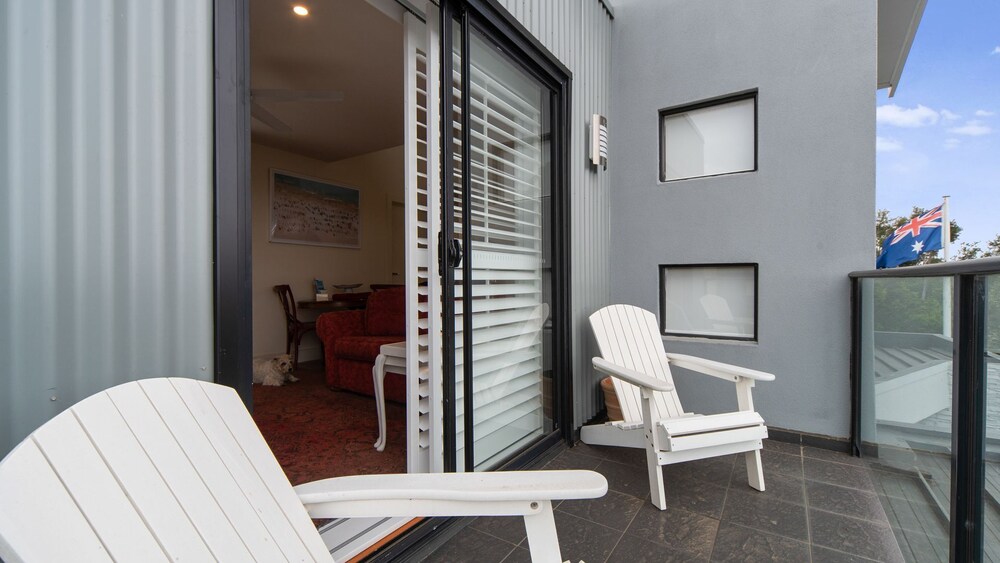 Gulls Way - Personal Space Within Contemporary Surroundings