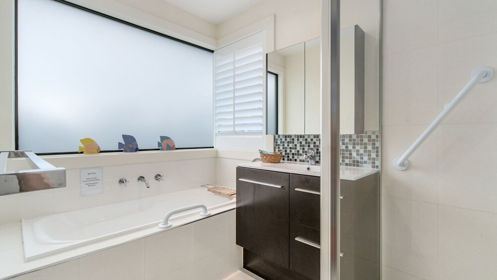 Gulls Way - Personal Space Within Contemporary Surroundings
