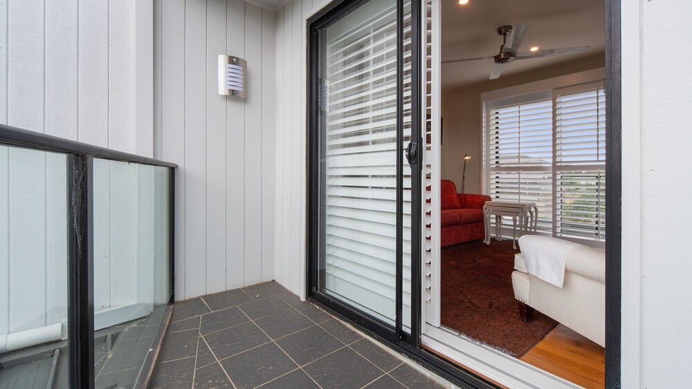 Gulls Way - Personal Space Within Contemporary Surroundings