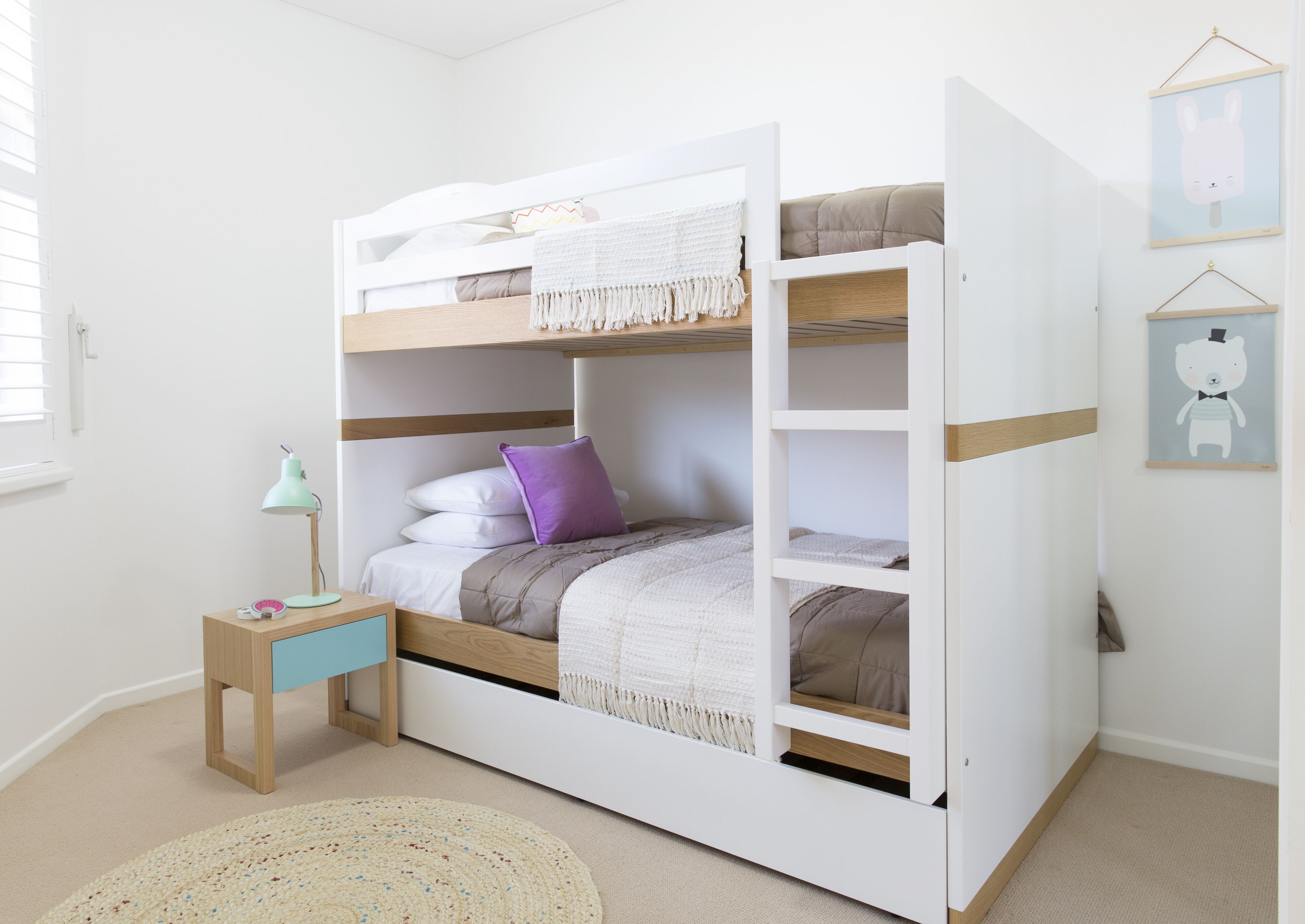 VOGUE HOLIDAY HOMES - TALLEBUDGERA BEACH HOUSE  (HEATED POOL)