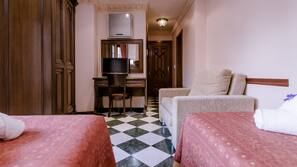 Literie de qualité supérieure, coffre-forts dans les chambres, bureau