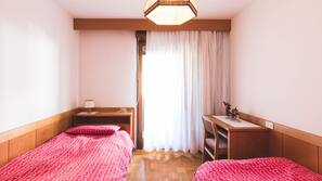 4 Schlafzimmer, Bügeleisen/Bügelbrett, WLAN, Bettwäsche