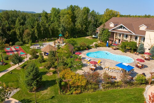 Book Collingwood Vacation Rentals Travelocity Com