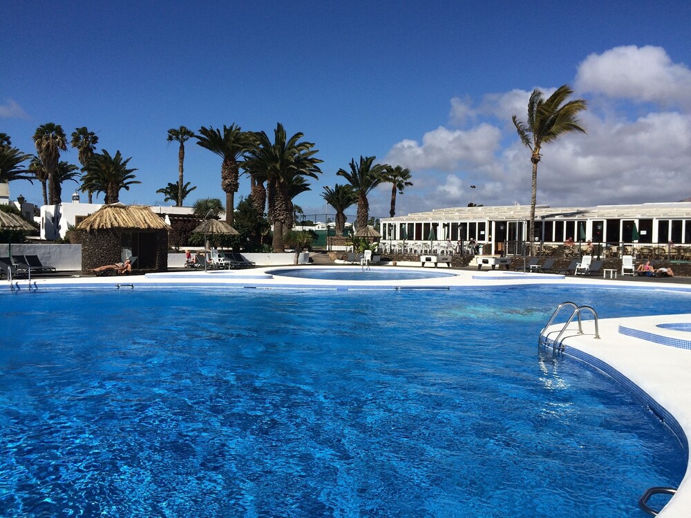 Villa In Las Brisas Playa Blanca Lanzarote Central
