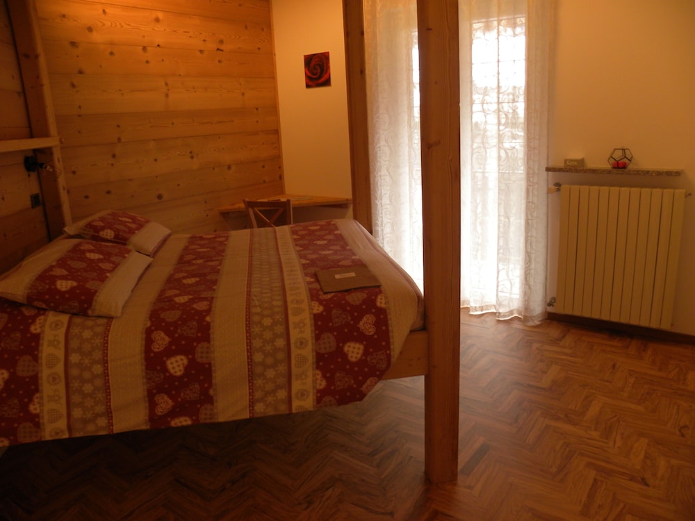 Romantiche Orobie B&B in Roncobello, Italy