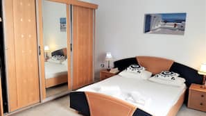 3 chambres, fer et planche à repasser, accès Internet, draps fournis