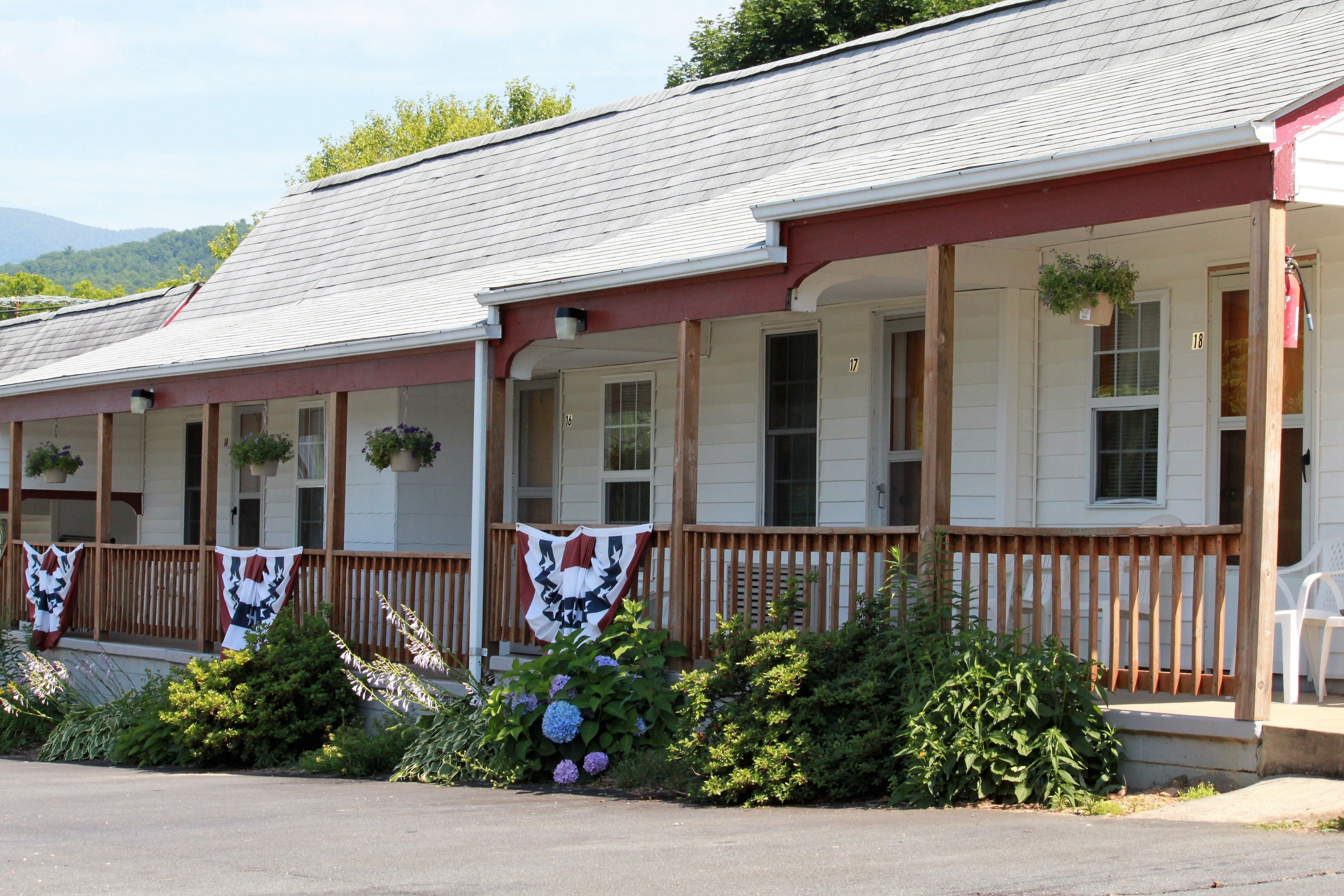 Hillside Motel LLC in Luray, United States