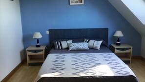 3 chambres, fer et planche à repasser, lits bébé, accès Internet