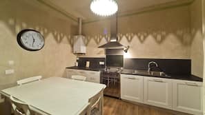 Fridge, microwave, oven, coffee/tea maker