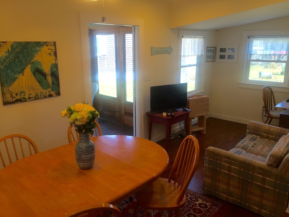 Green Harbor Summer Rental only a short walk to Green Harbor Beach in Marshfield Best Rates