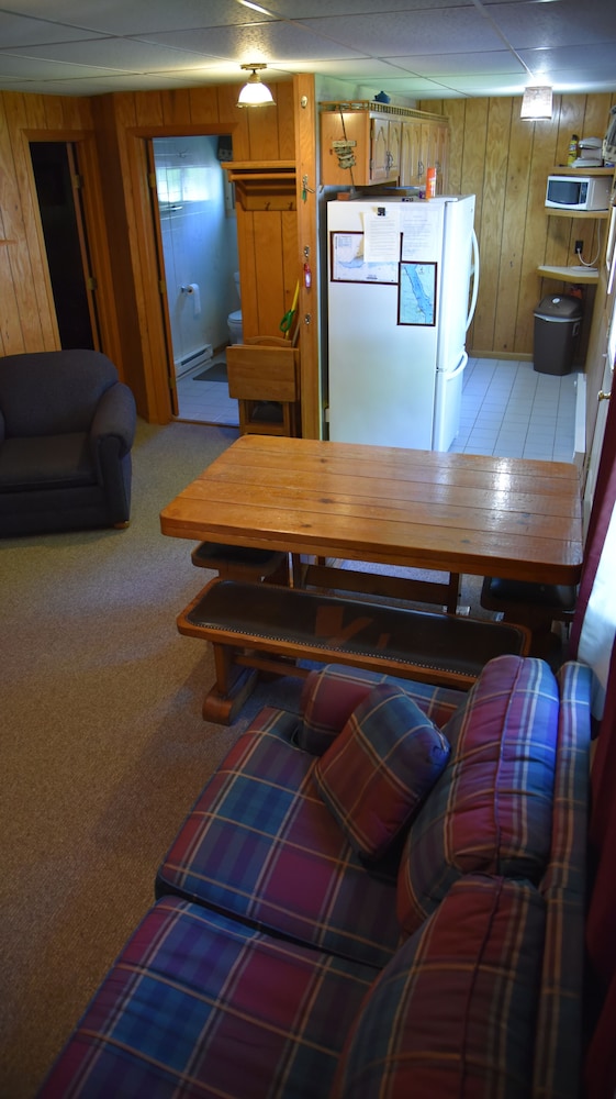 3 Bedroom Cabin on Lake Gogebic, Marenisco, MI Vacation Rental Cabin