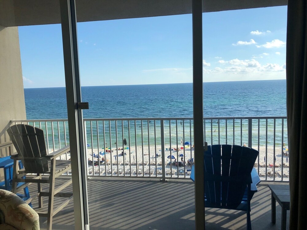 Walk to Pier Park!   4th Floor! Sleeps 6