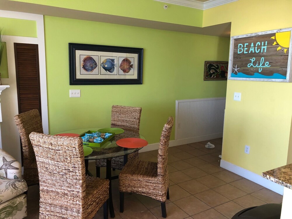 Walk to Pier Park!   4th Floor! Sleeps 6