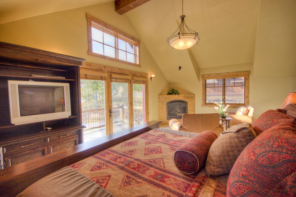 Beautiful Ski Home MT Big Sky Vrbo