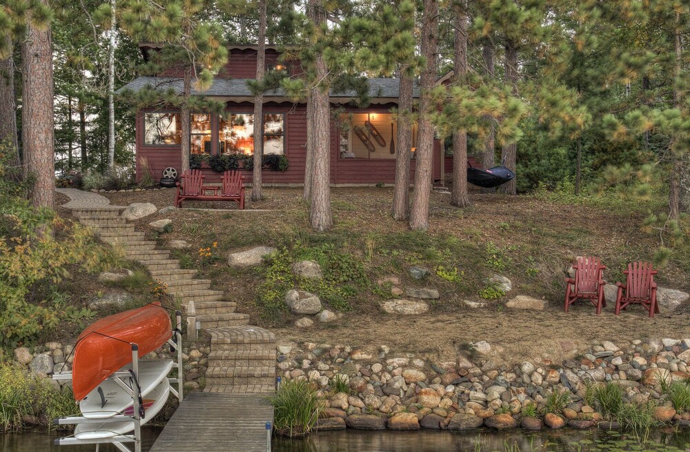 Classic Minnesota Cabin on Beautiful Lake O'Brien Includes Pontoon