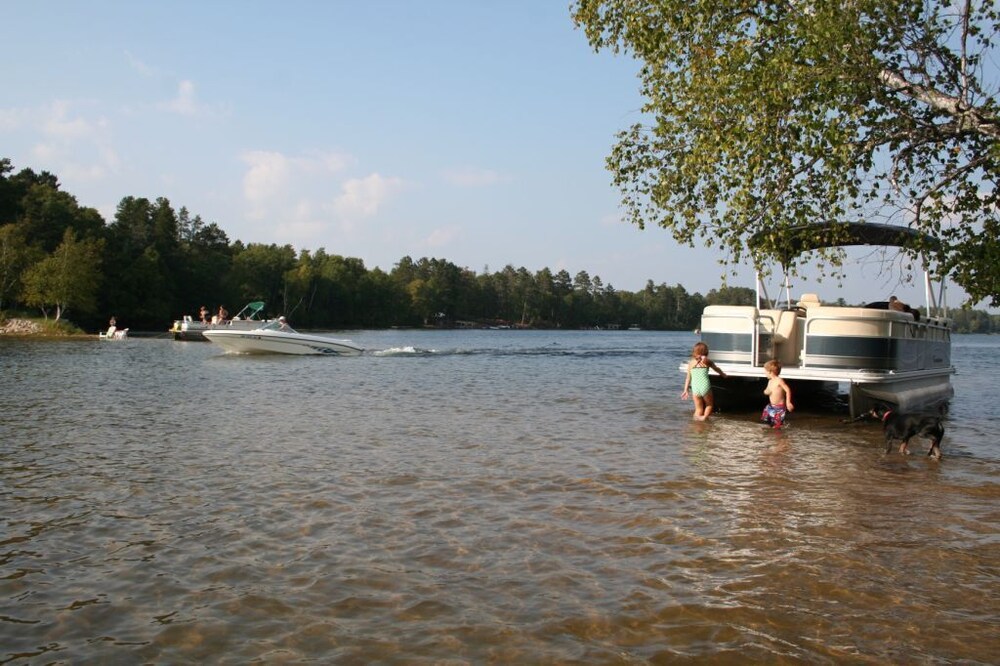 Classic Minnesota Cabin on Beautiful Lake O'Brien Includes Pontoon Boat in Crosslake Best