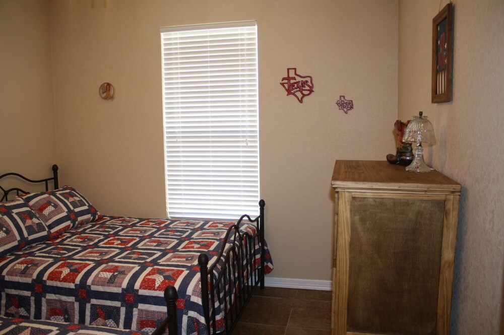 New Beautiful Home in River Road Villas, "River Time" on the Guadalupe River